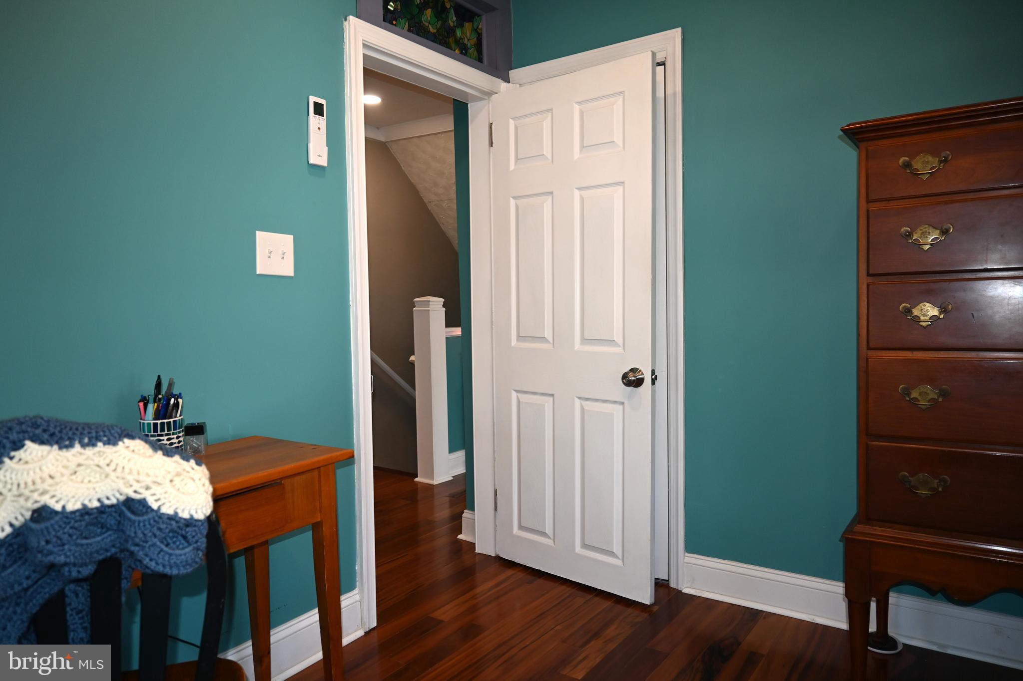 LESTER - Residential