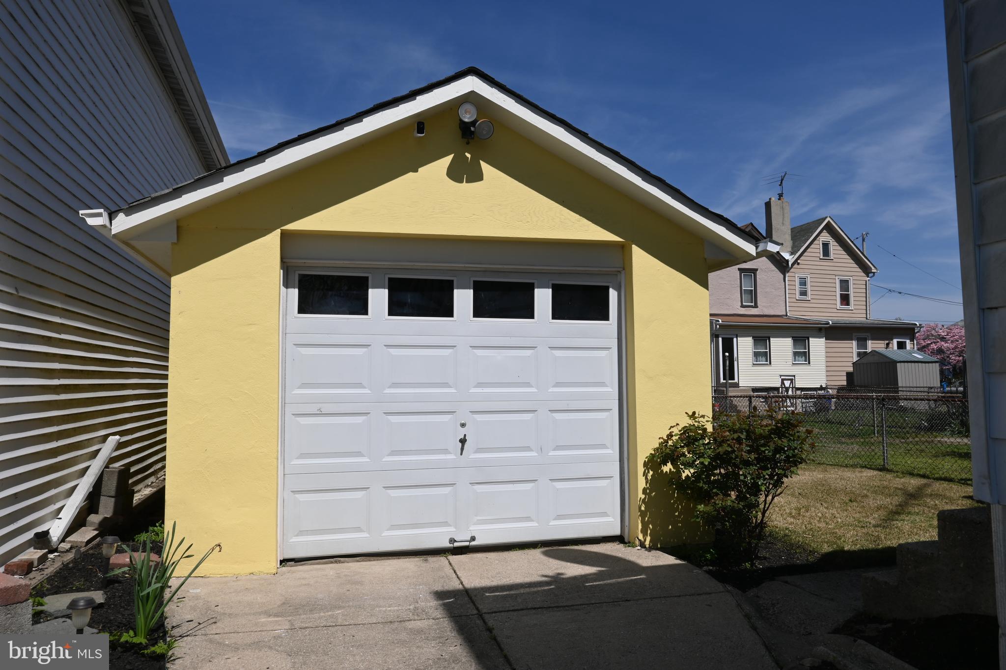 LESTER - Residential