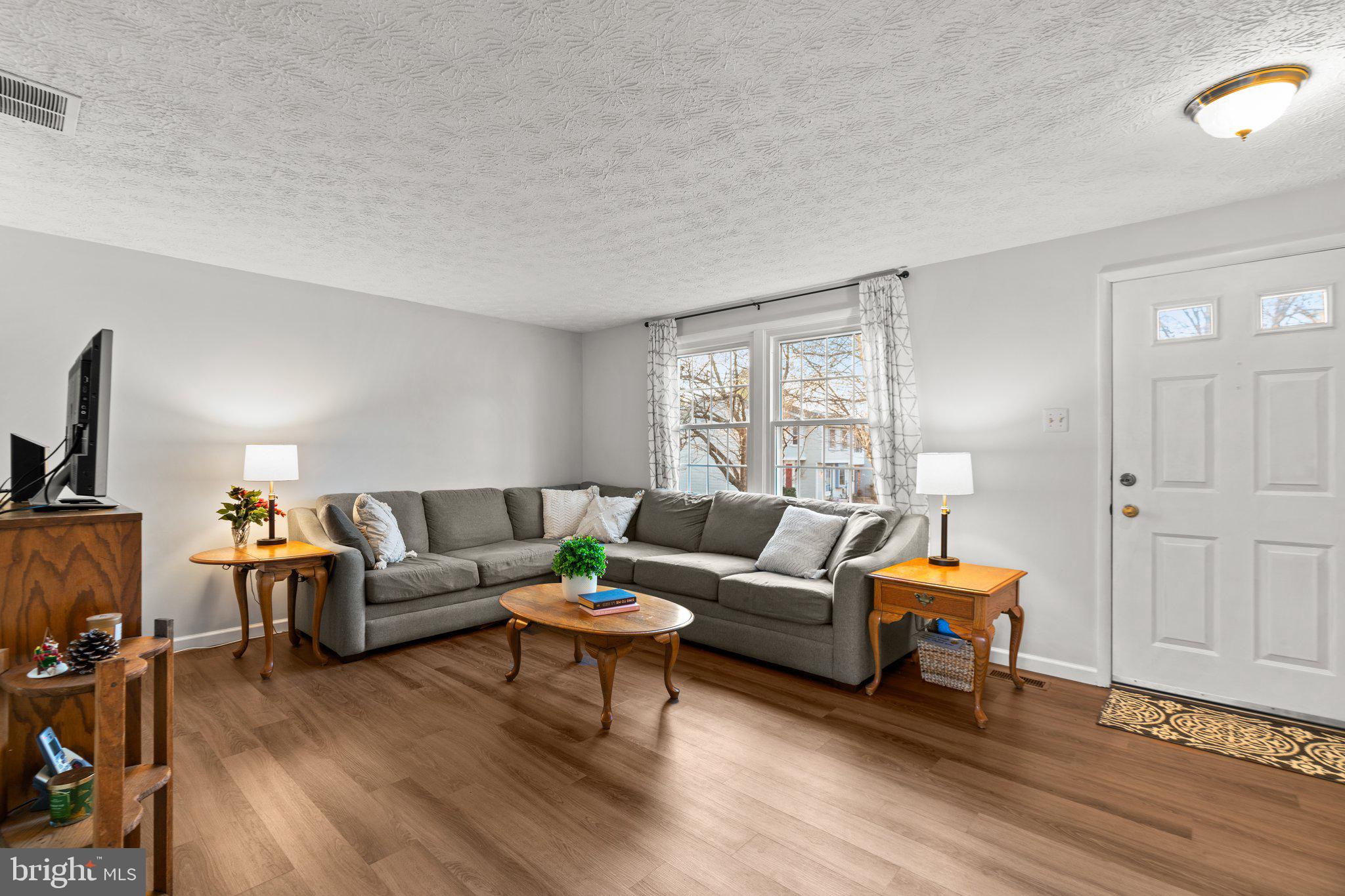 MURRAY HILL - Residential