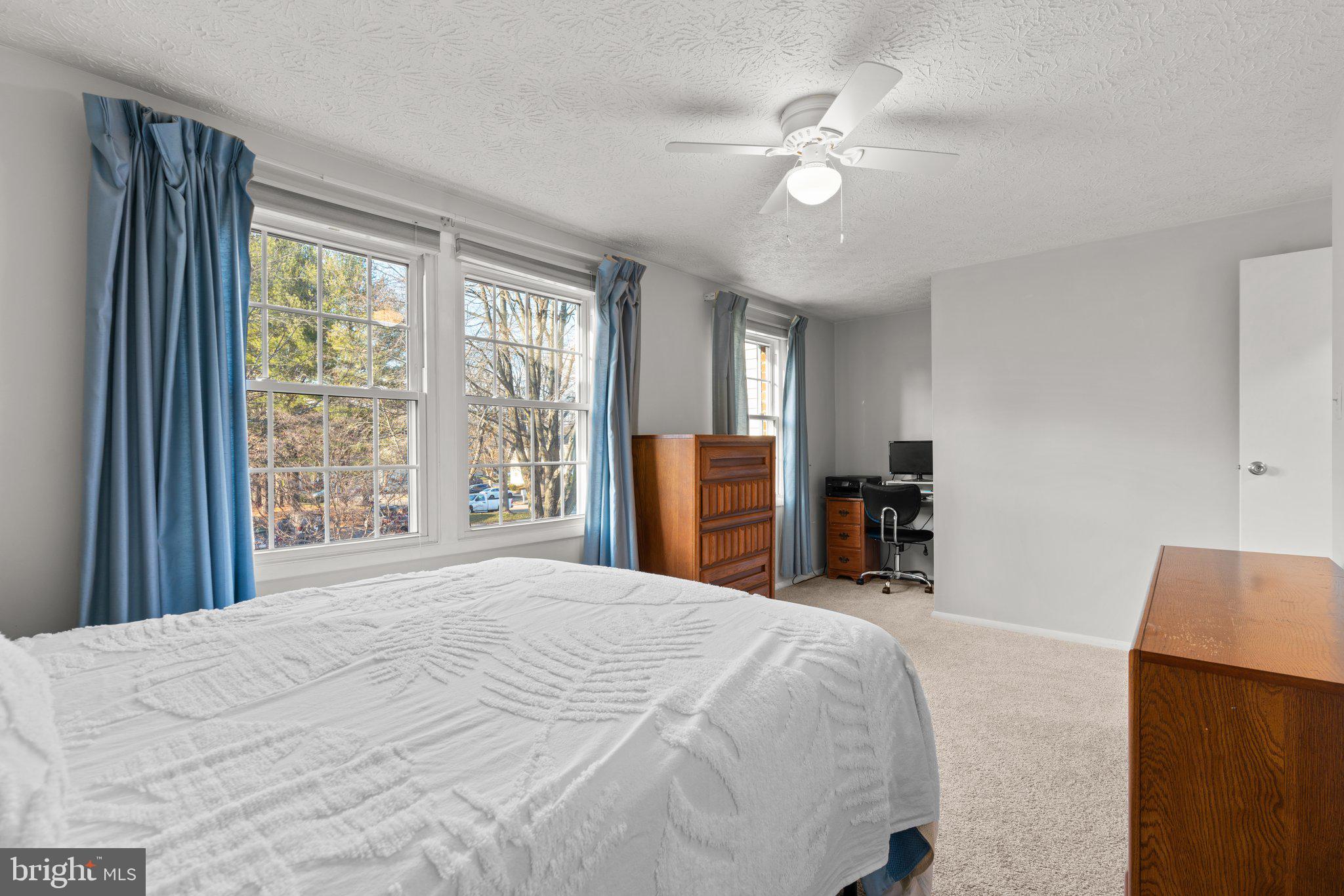 MURRAY HILL - Residential