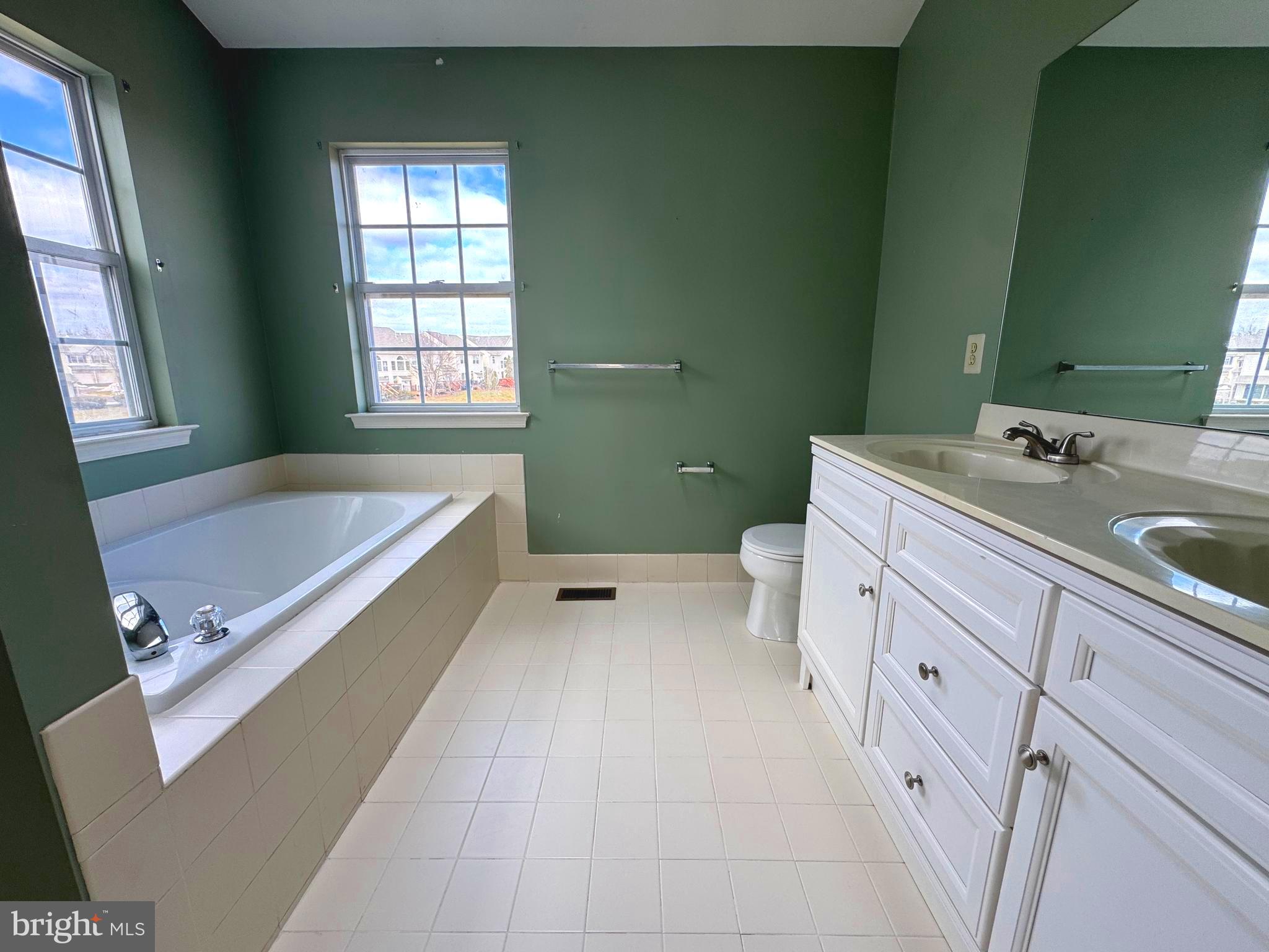 WATERFORD GREENE - Residential