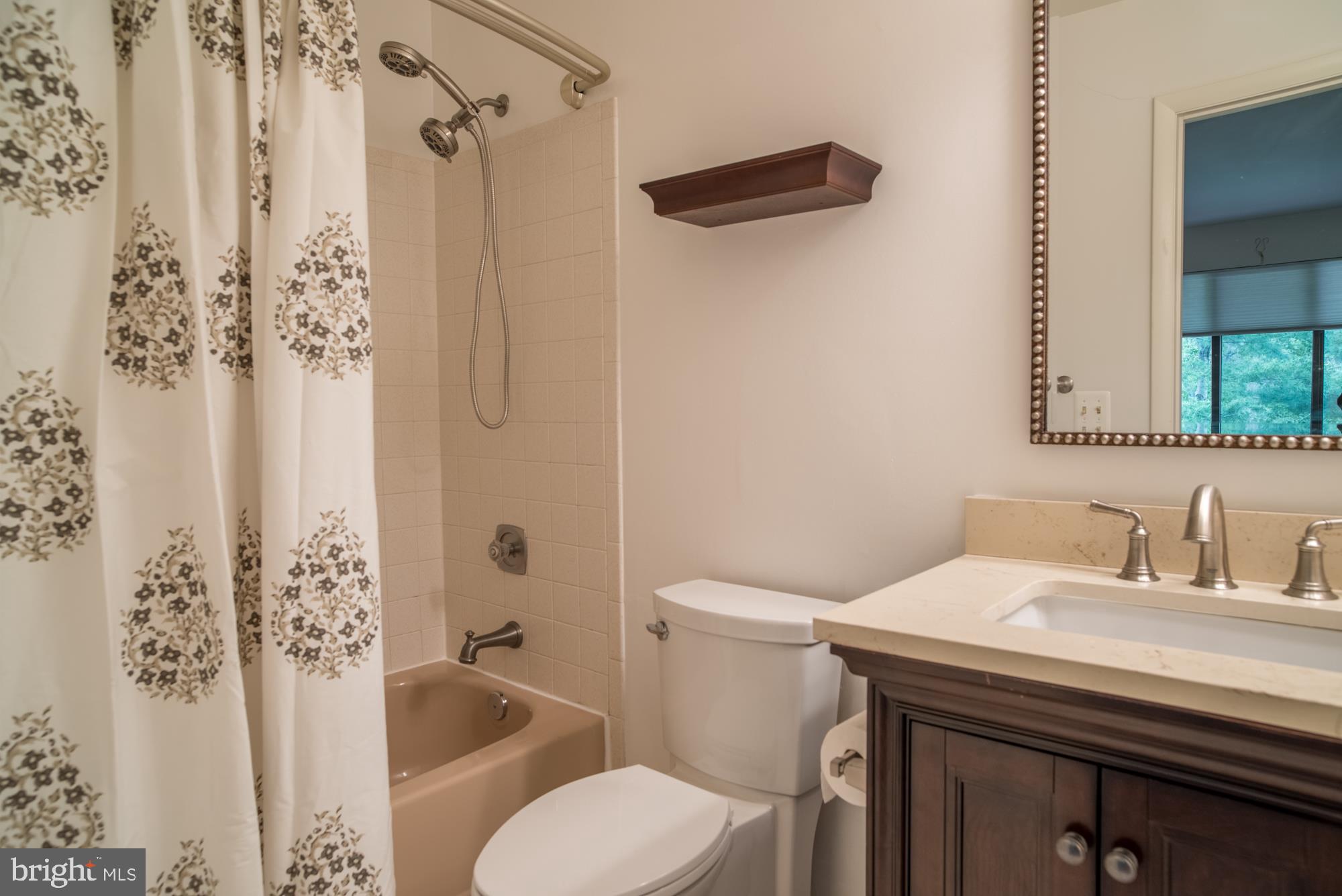 FIVE FARMS - Residential Lease