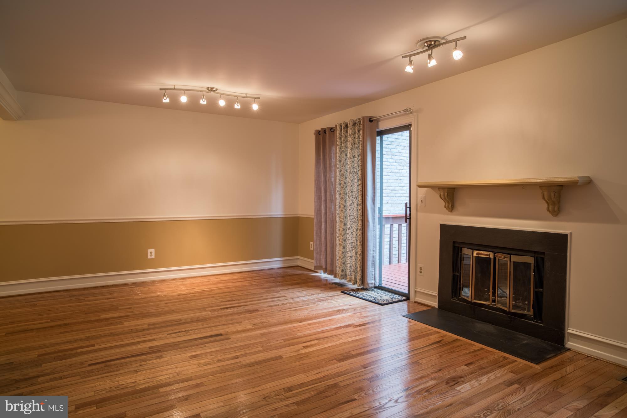 FIVE FARMS - Residential Lease