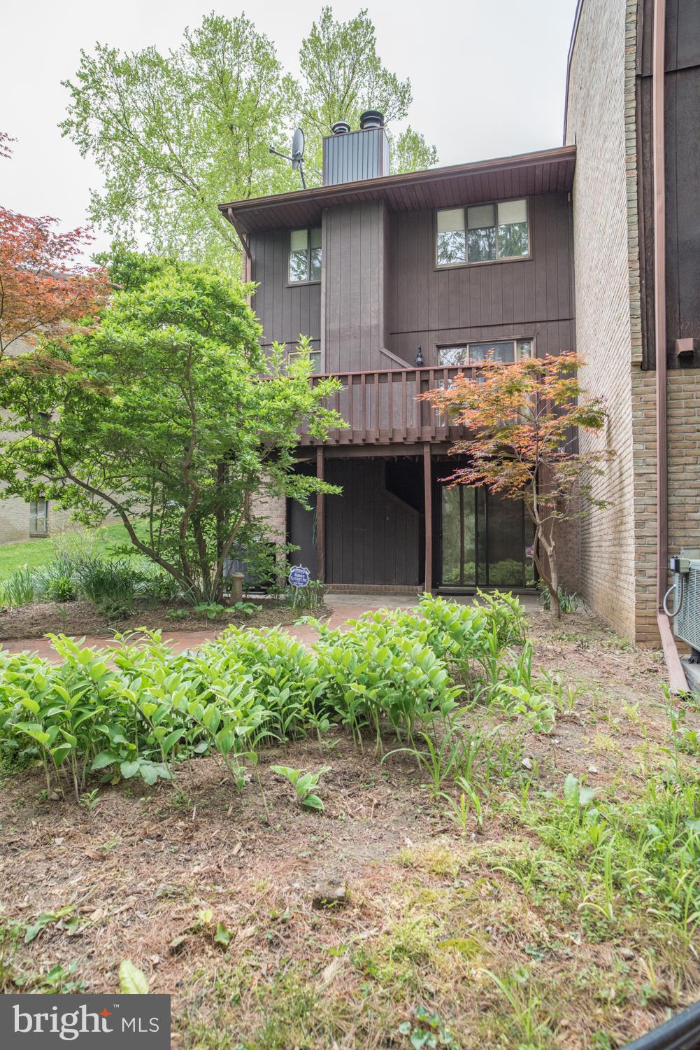 FIVE FARMS - Residential Lease