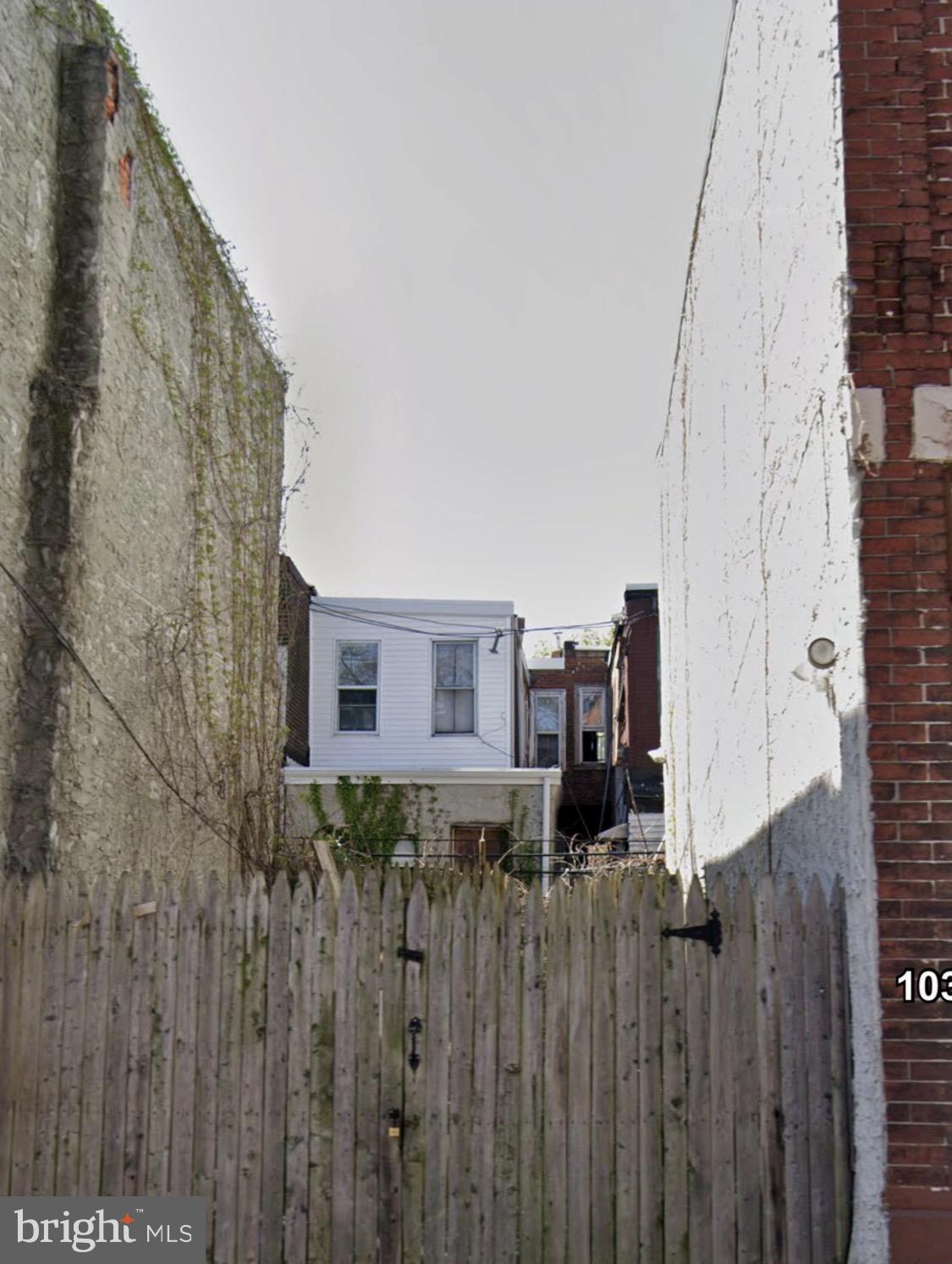 PHILADELPHIA (NORTH) - Land