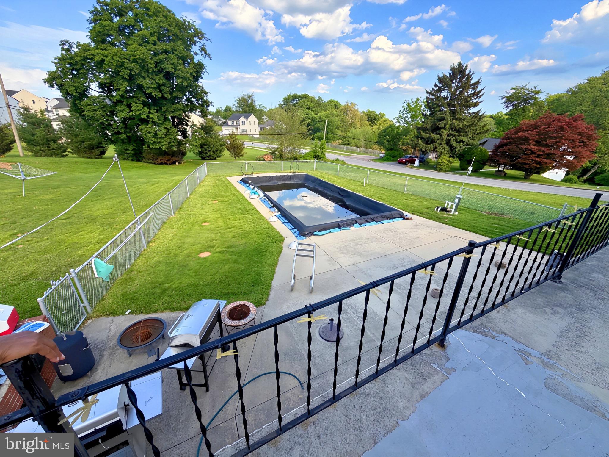 155 W 3RD AVENUE