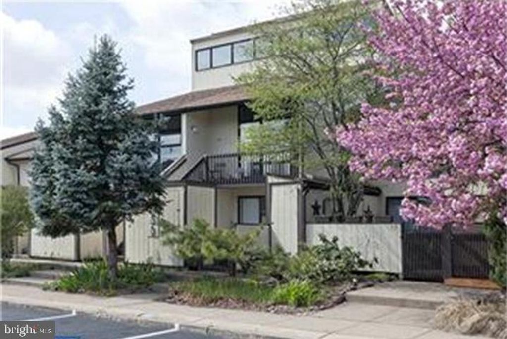 Photo of 16 - B Runnemede, NEW HOPE, PA 18938 (MLS # PABU2115360)