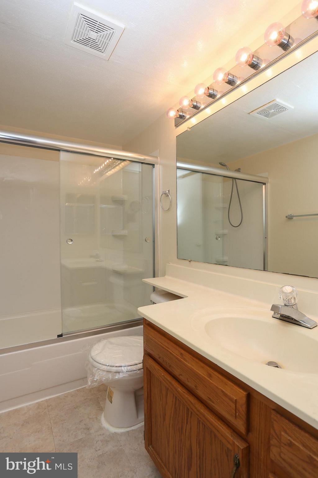 VILLAGE OF LONG REACH - Residential Lease