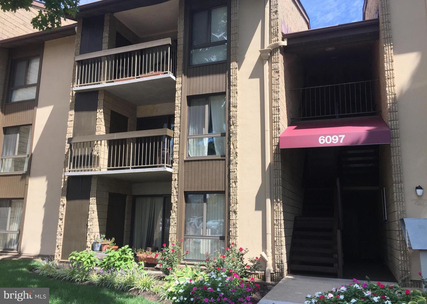 VILLAGE OF LONG REACH - Residential Lease