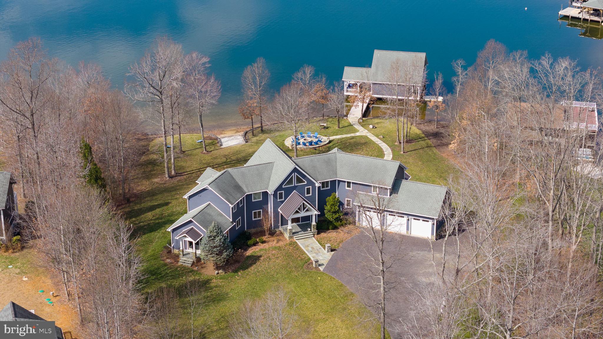 3804 OUTER BANKS LANE