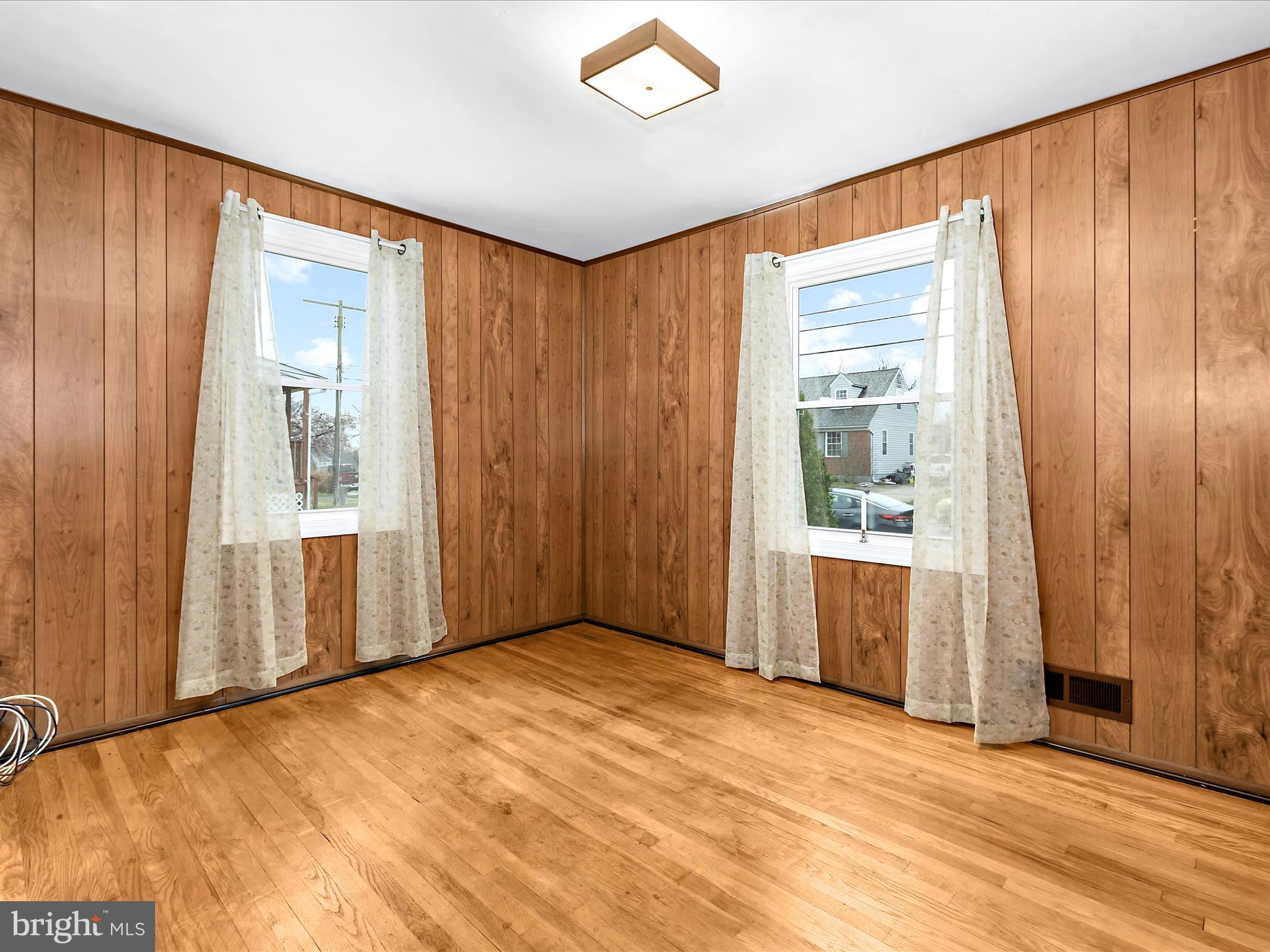 WOODLAWN HEIGHTS - Residential