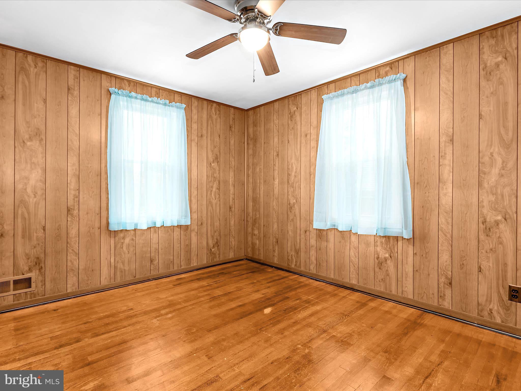 WOODLAWN HEIGHTS - Residential