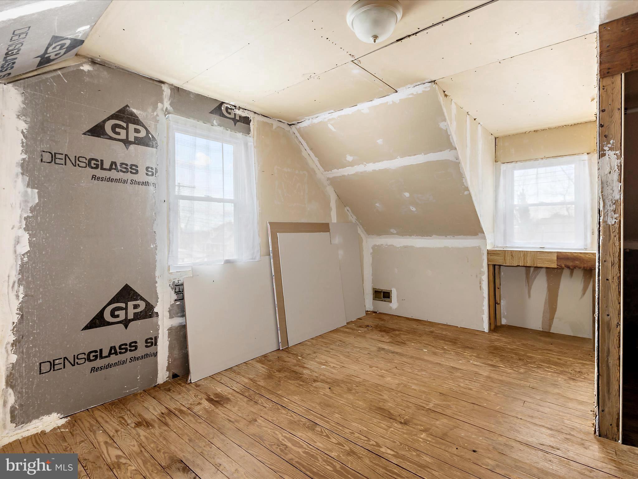 WOODLAWN HEIGHTS - Residential