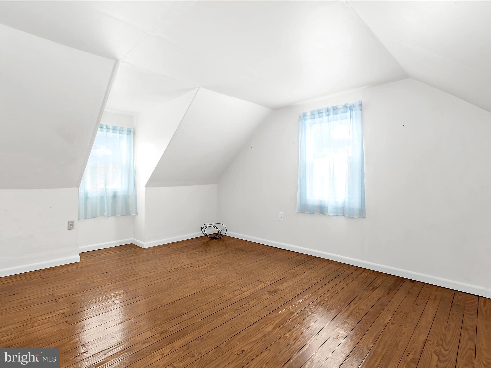 WOODLAWN HEIGHTS - Residential