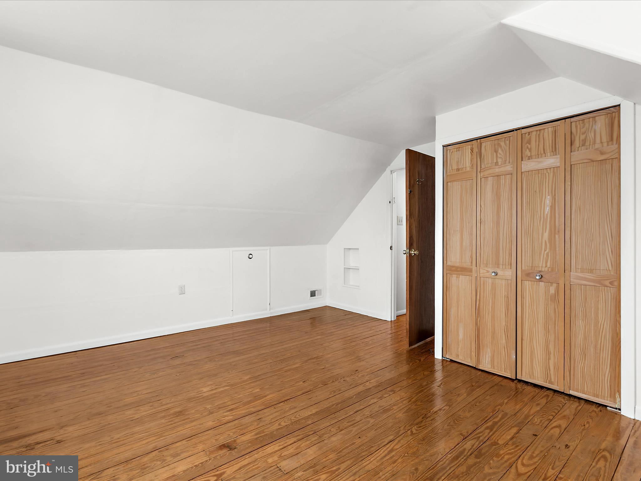 WOODLAWN HEIGHTS - Residential