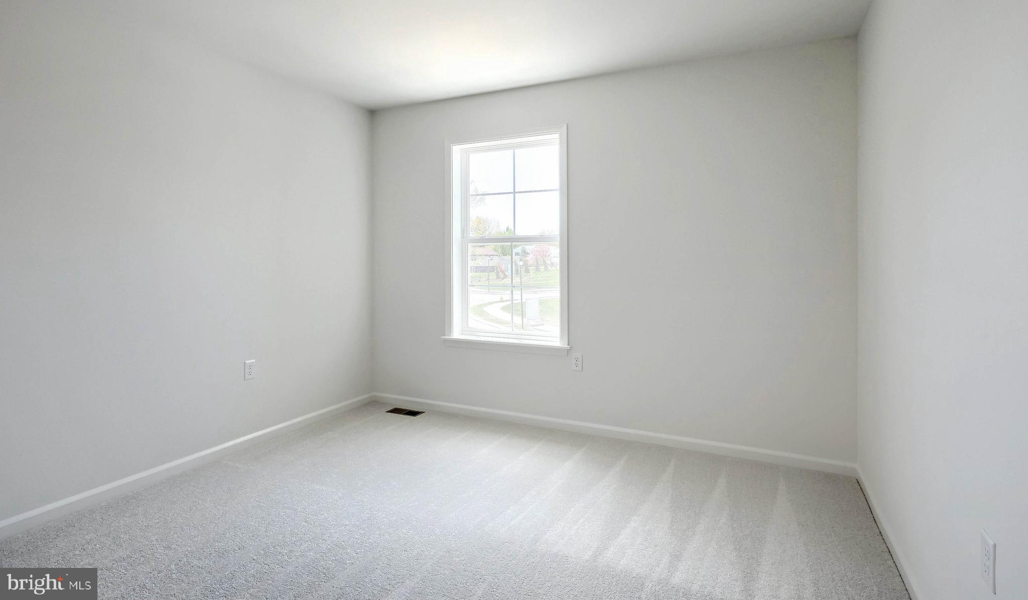 THE TOWNES AT BRIAR CREEK - Residential