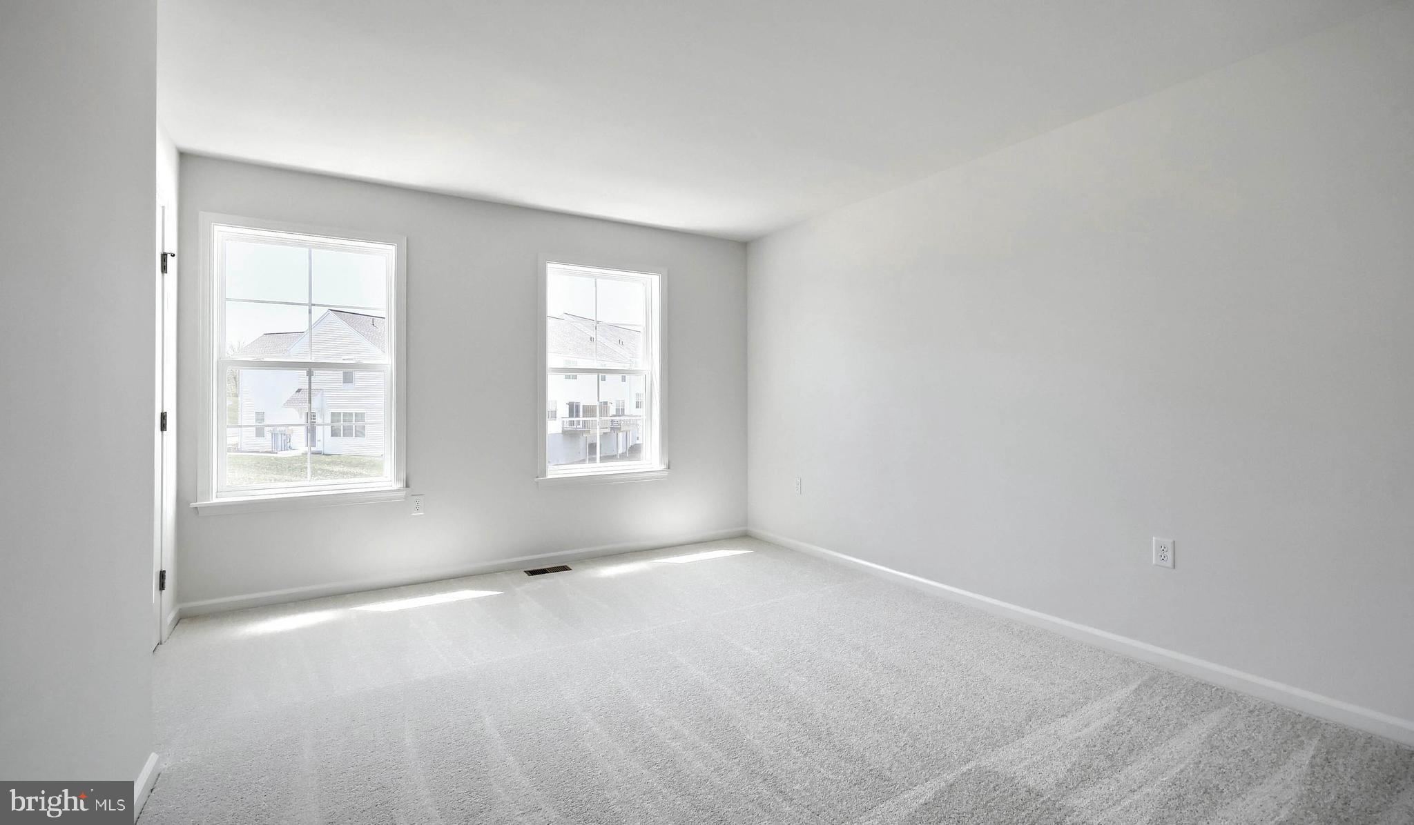 THE TOWNES AT BRIAR CREEK - Residential