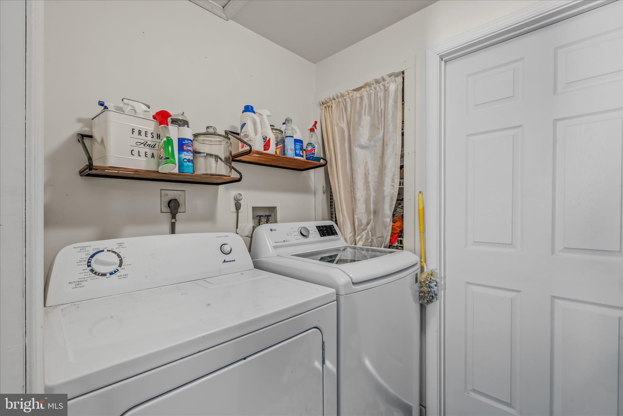 RED BARN - Residential