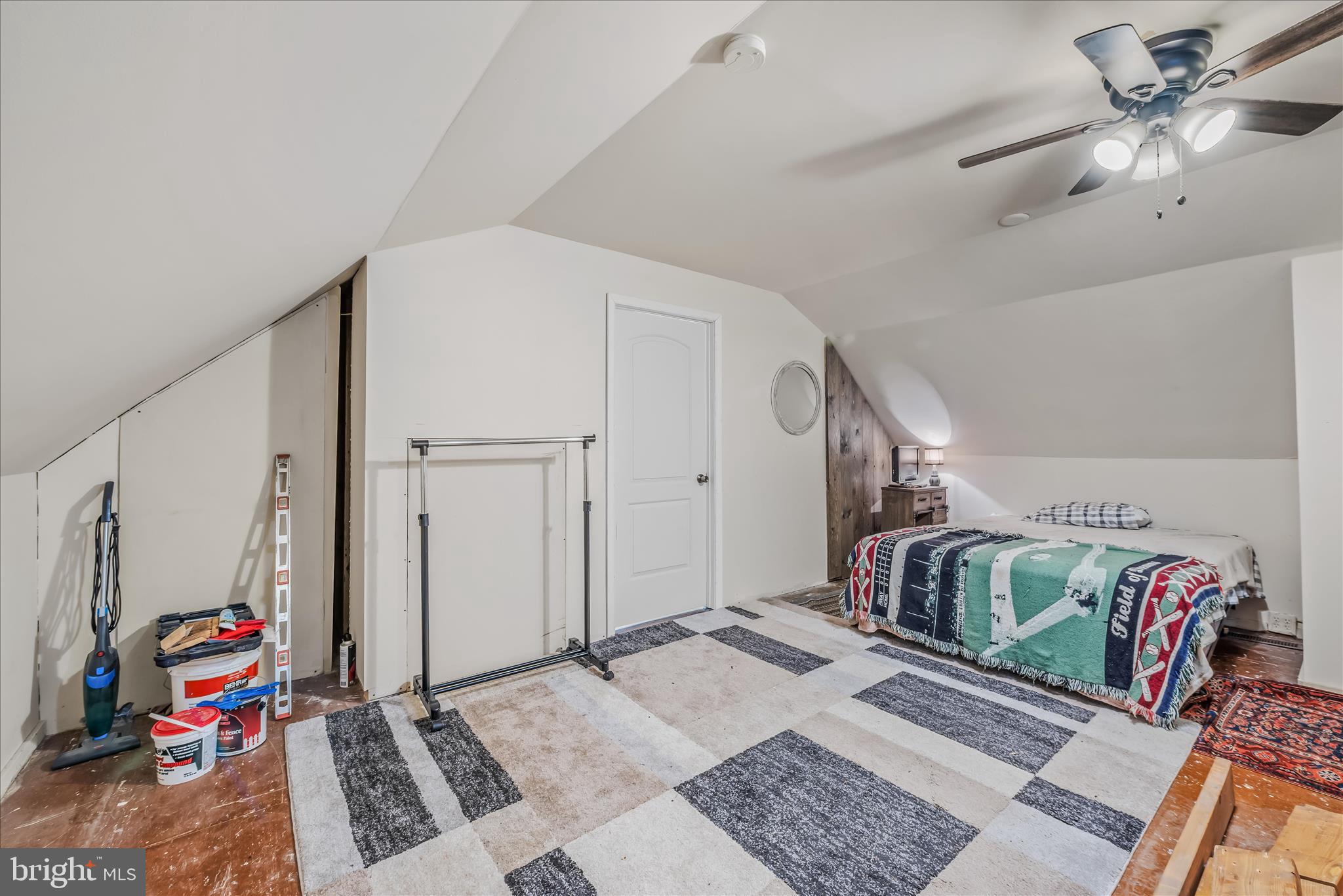 RED BARN - Residential