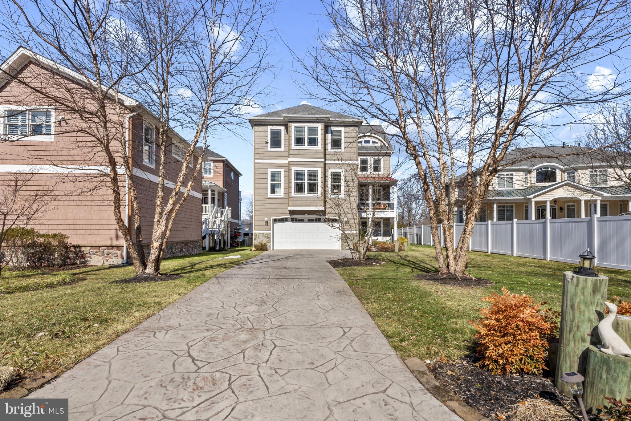 CAPE MAY MANOR - Residential