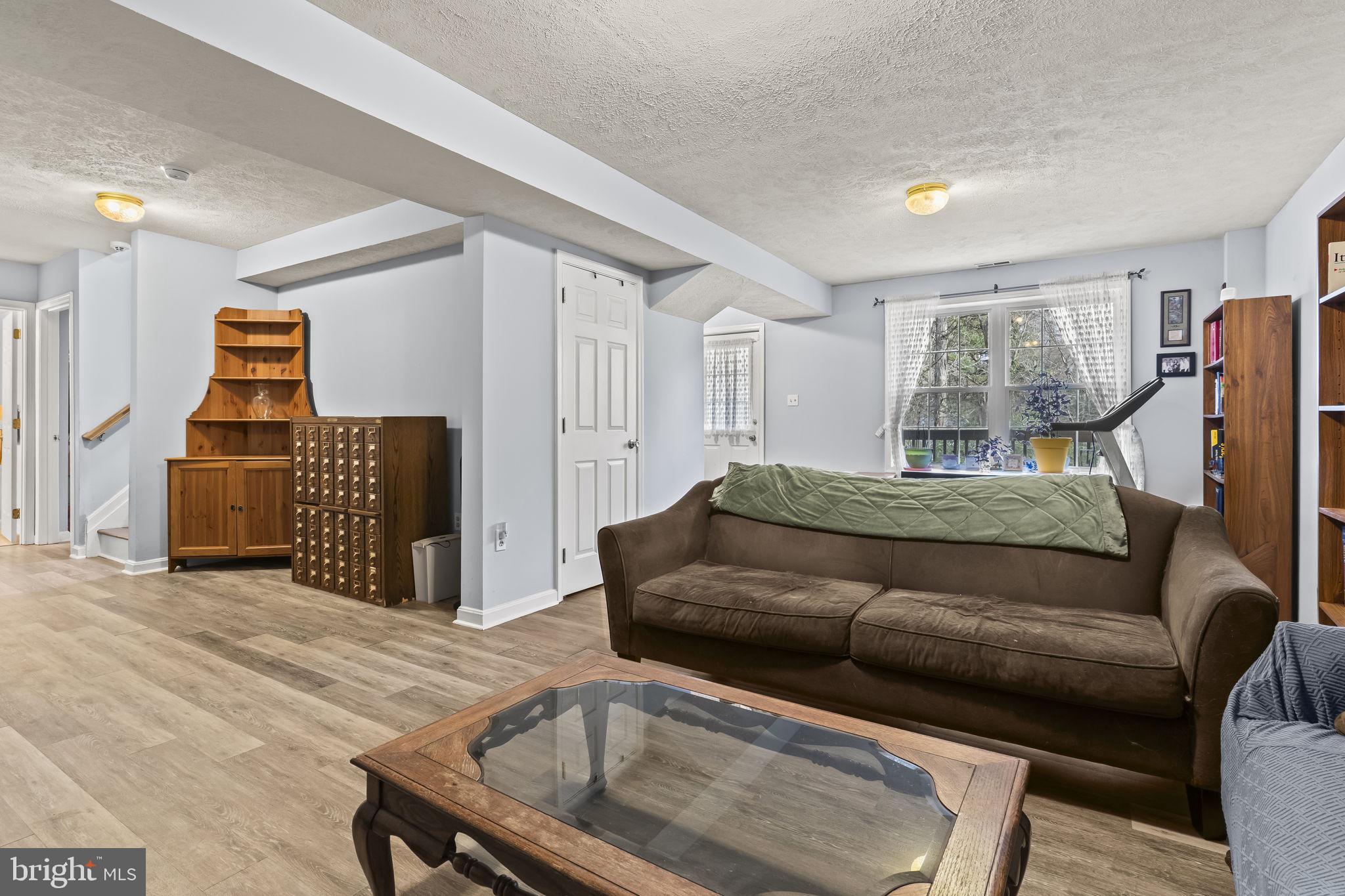 DRUM POINT - Residential