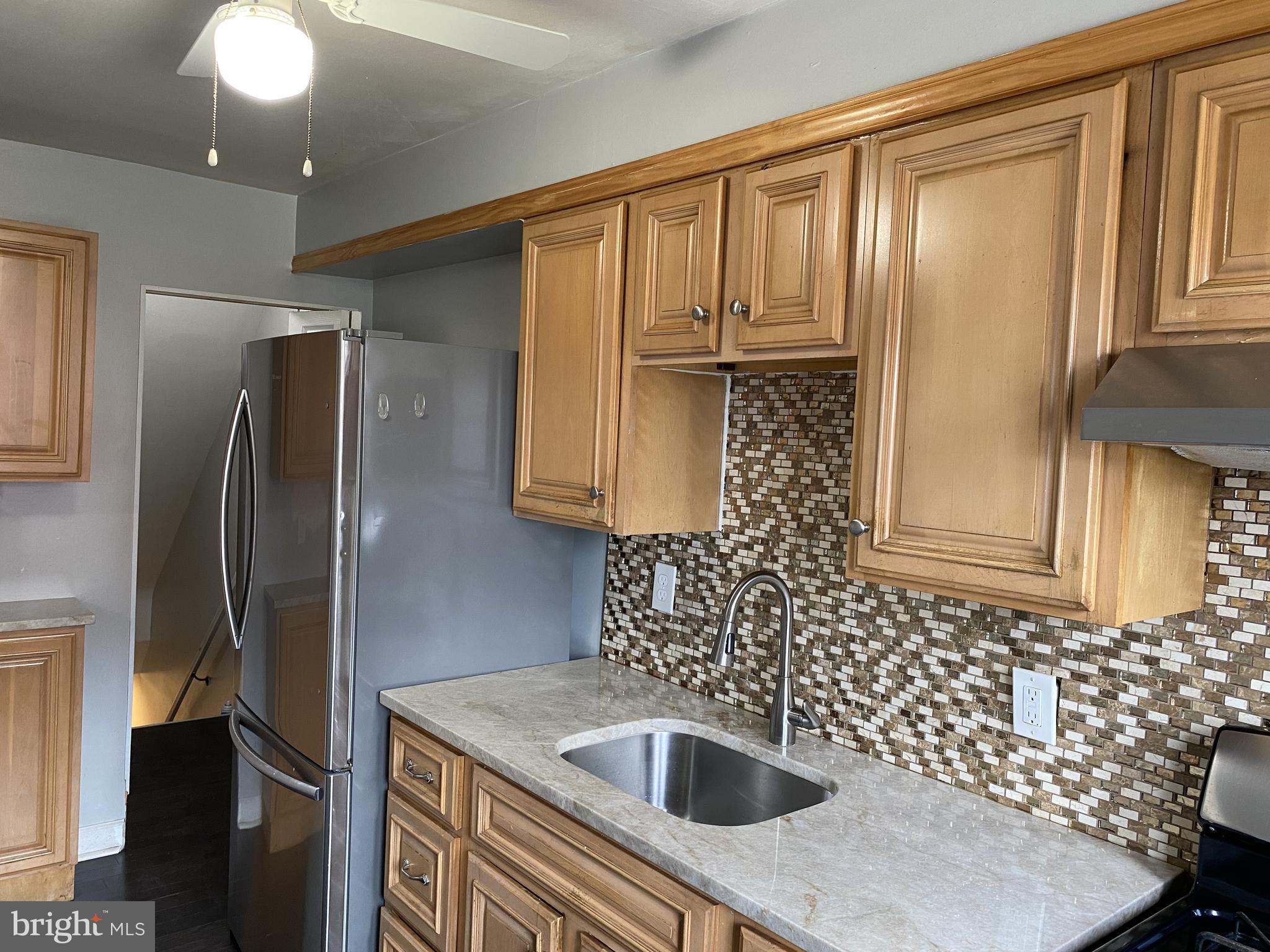 BEVERLY HILLS - Residential Lease