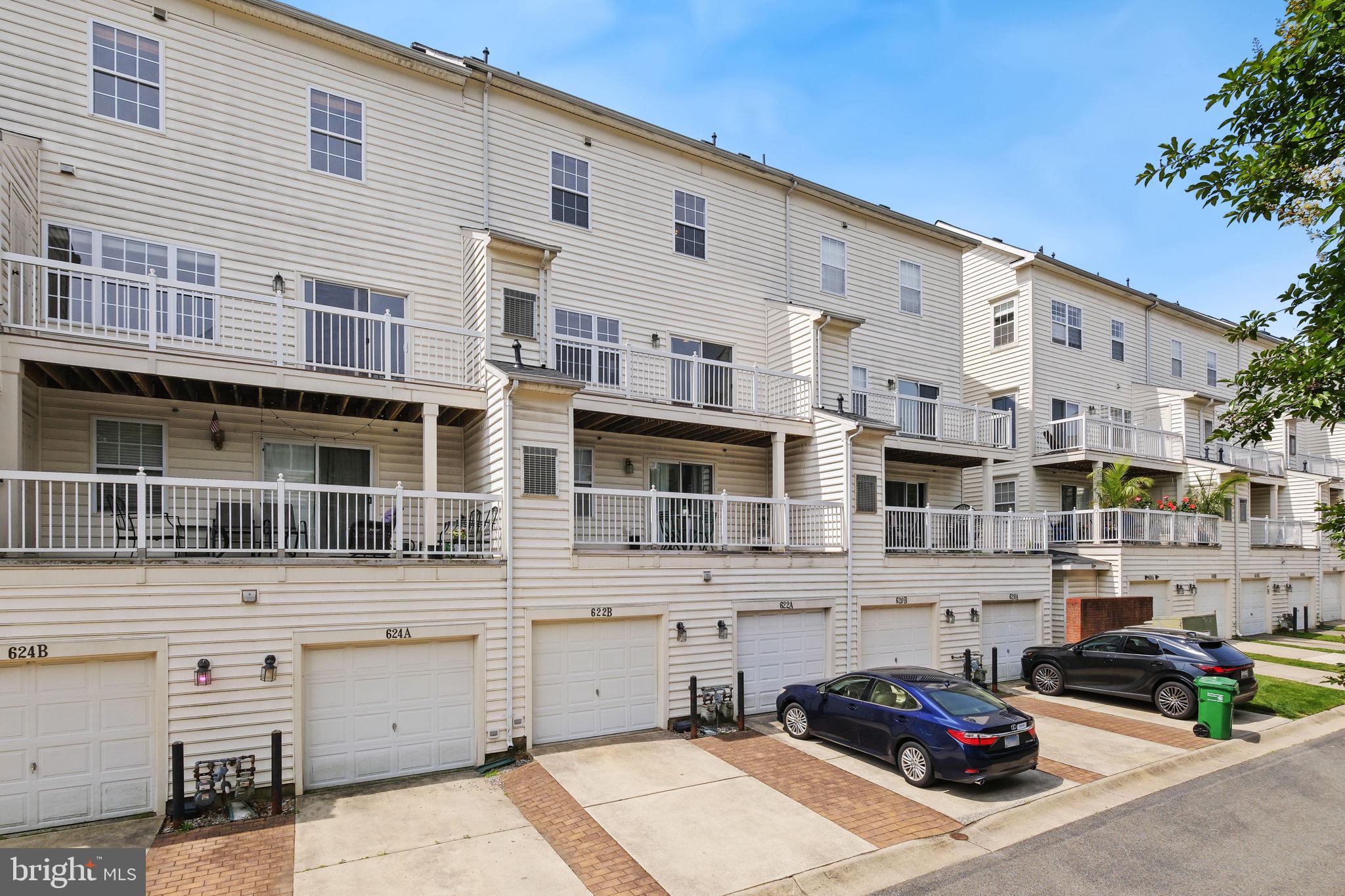 LAKELANDS - Residential