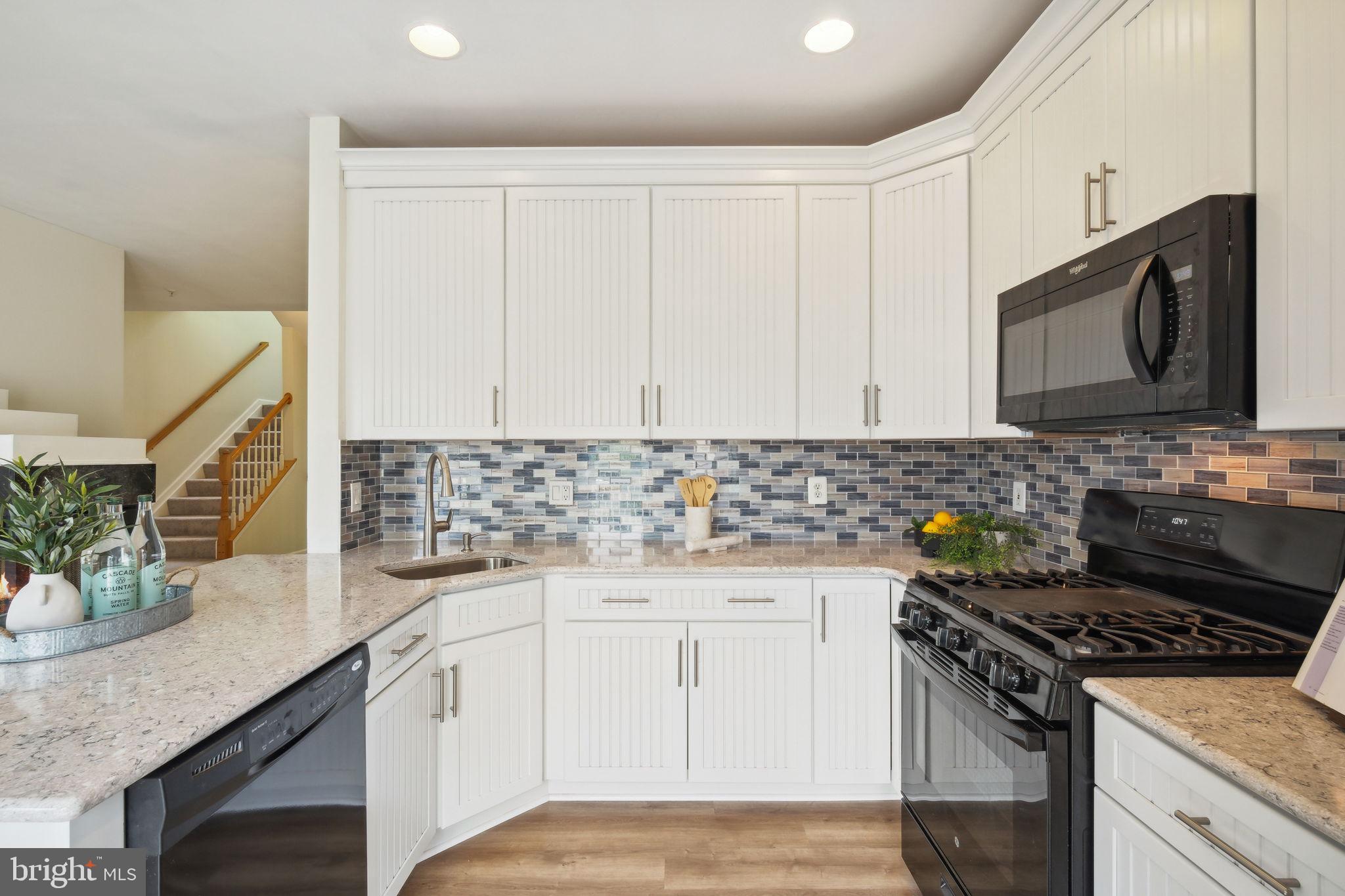 LAKELANDS - Residential