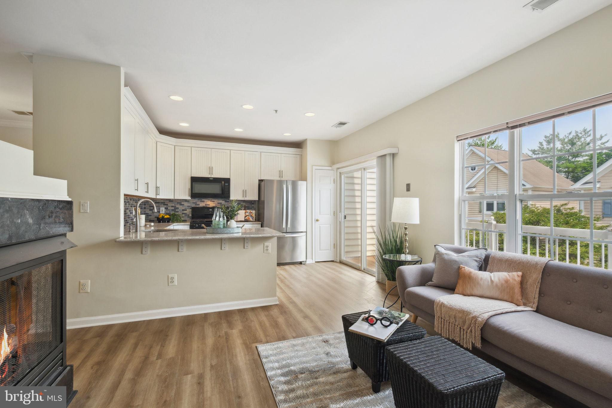 LAKELANDS - Residential