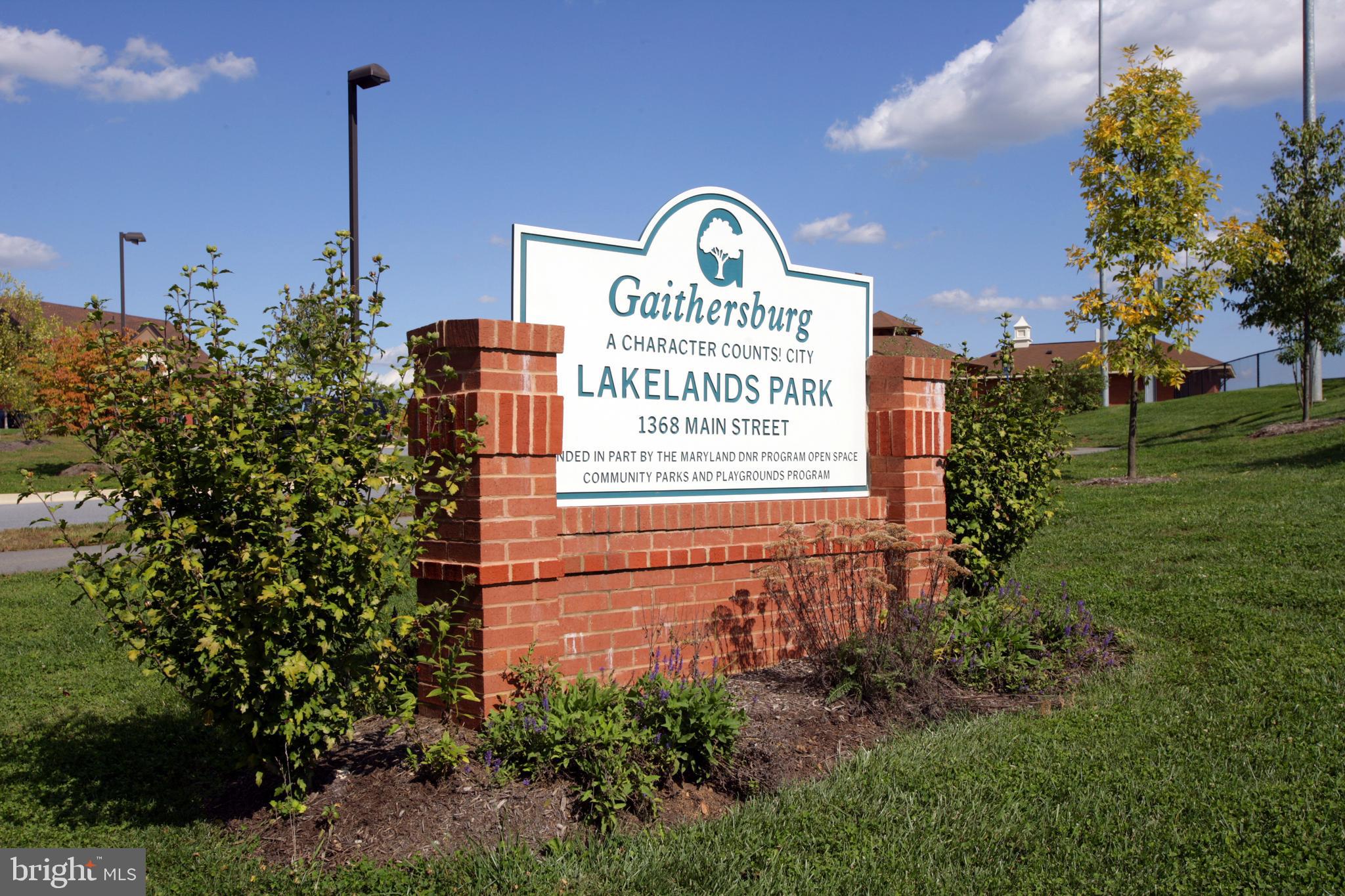 LAKELANDS - Residential