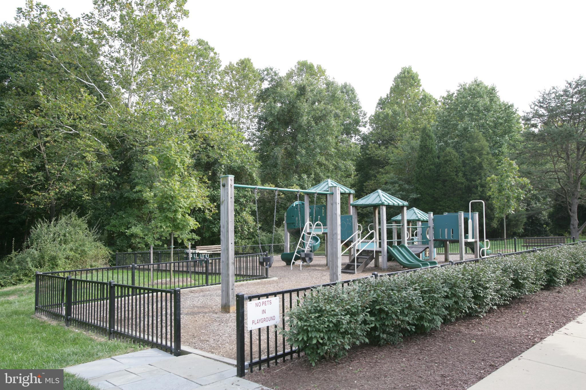 LAKELANDS - Residential