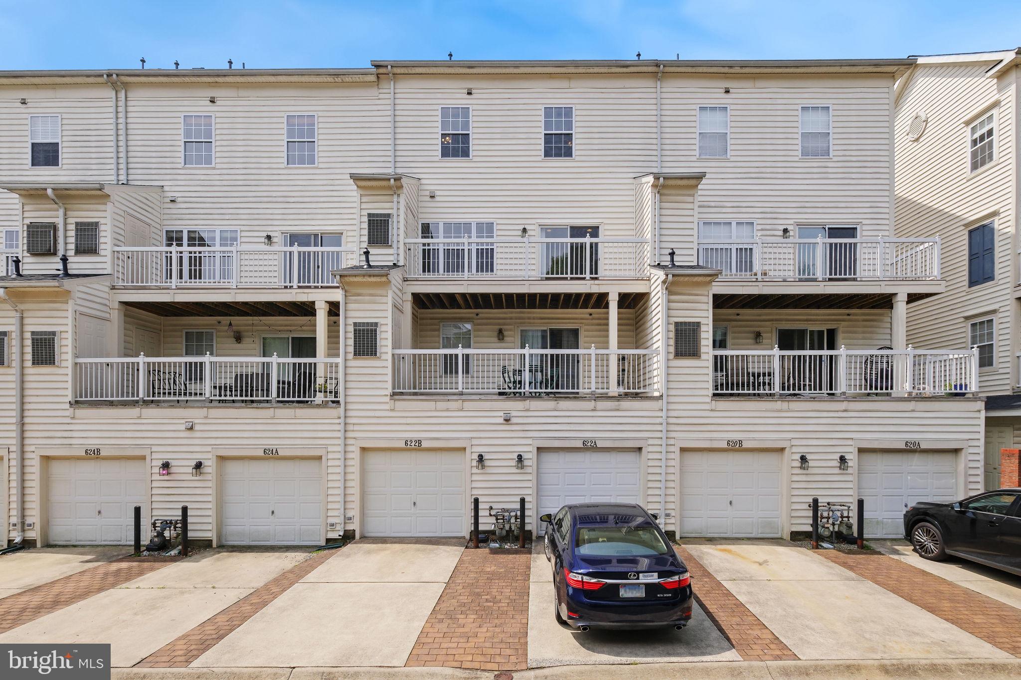 LAKELANDS - Residential