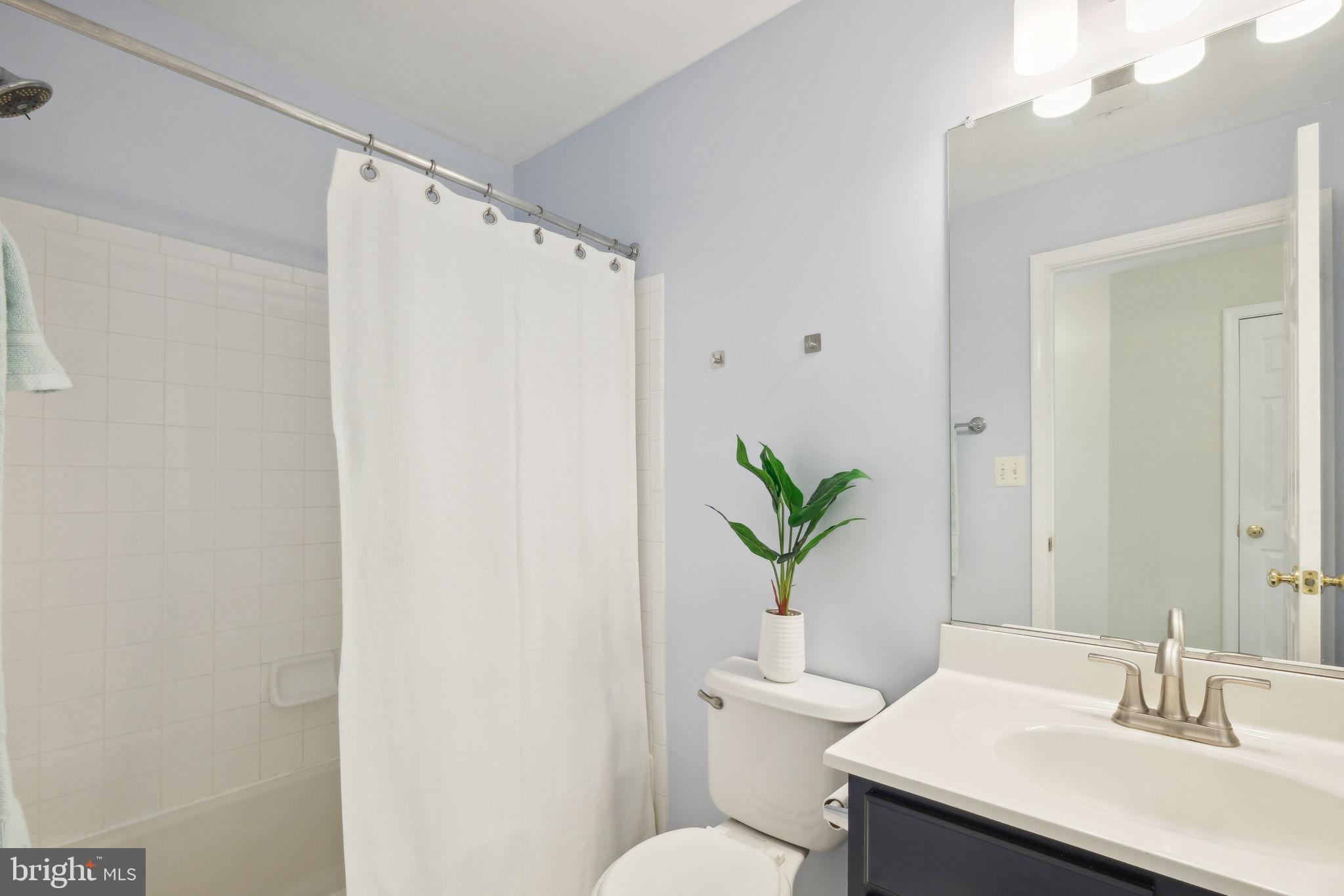 LAKELANDS - Residential