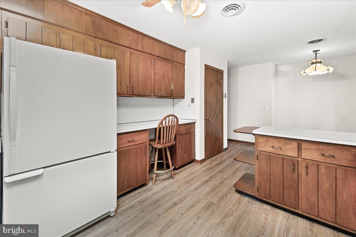 DEVON FARMS - Residential