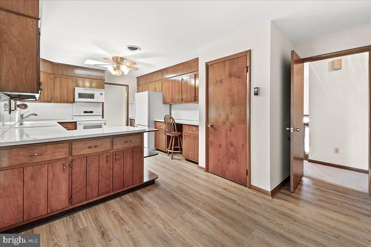 DEVON FARMS - Residential