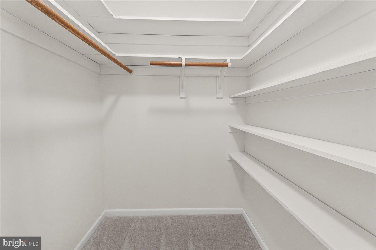 DEVON FARMS - Residential