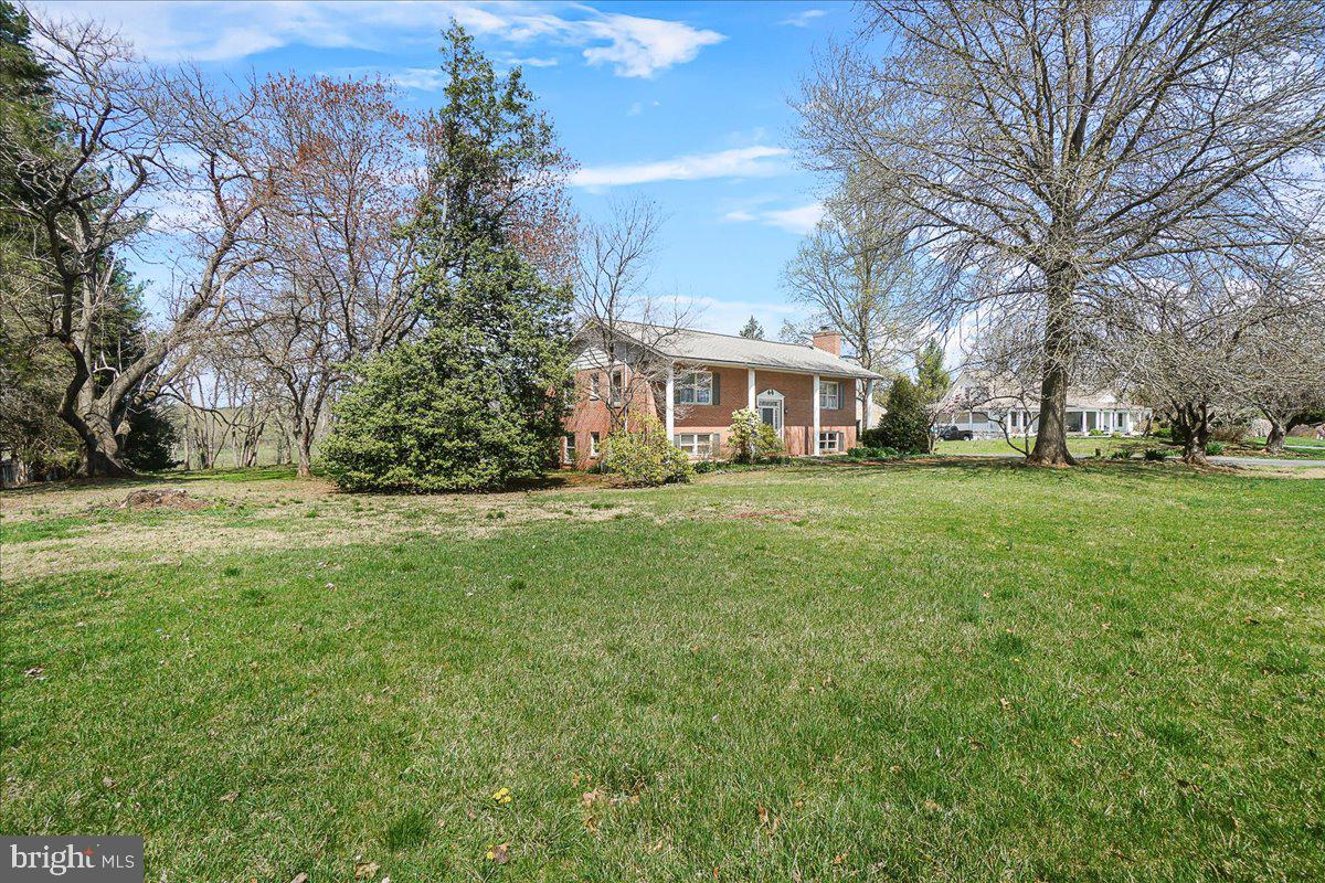 DEVON FARMS - Residential