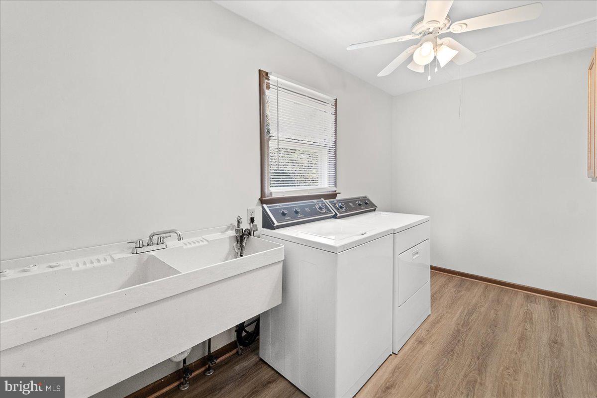 DEVON FARMS - Residential