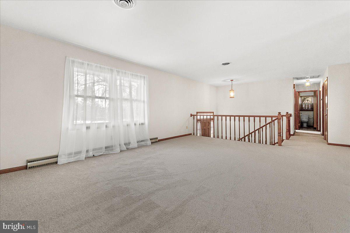 DEVON FARMS - Residential