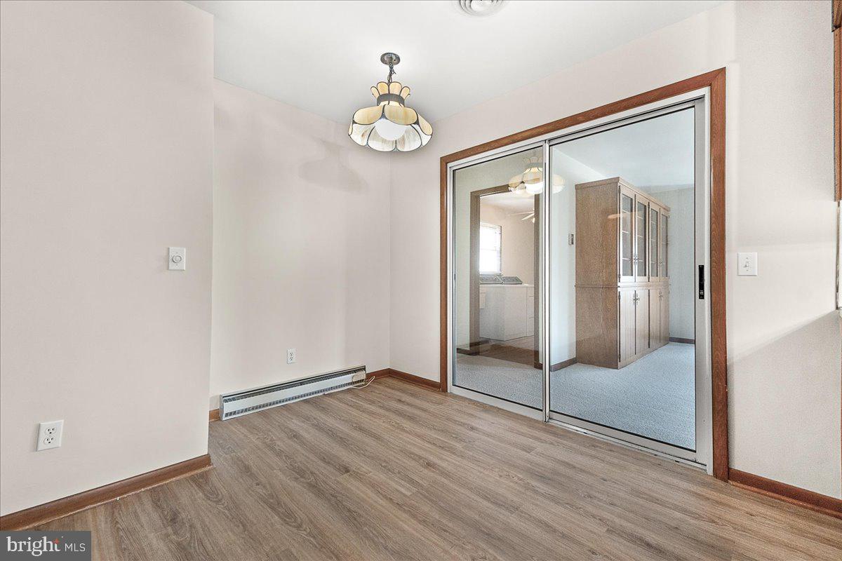 DEVON FARMS - Residential