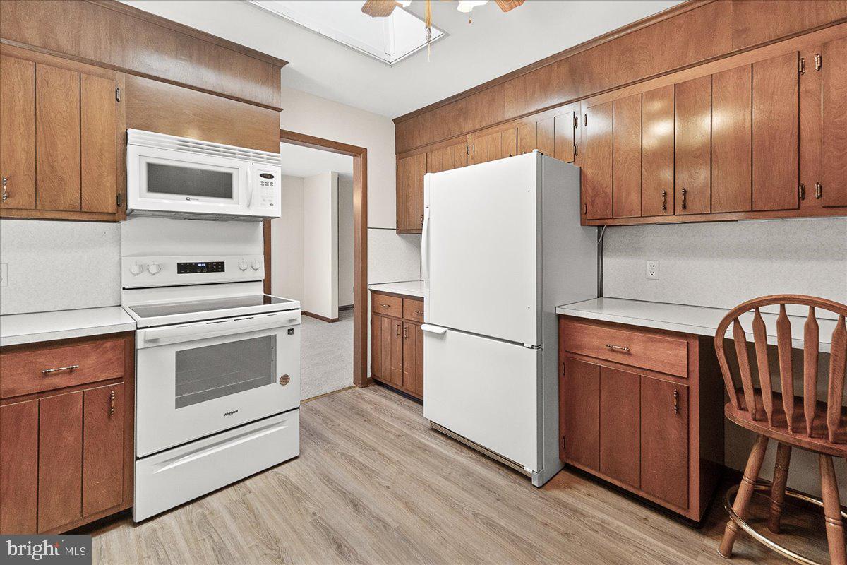 DEVON FARMS - Residential