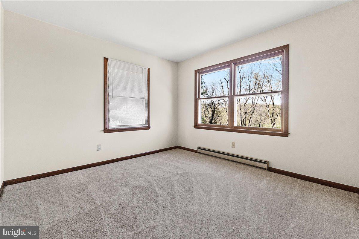 DEVON FARMS - Residential