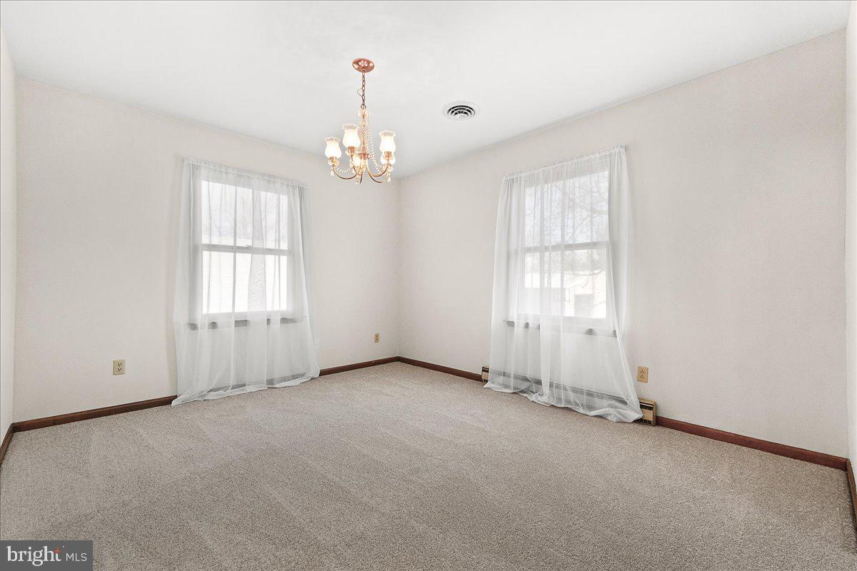 DEVON FARMS - Residential