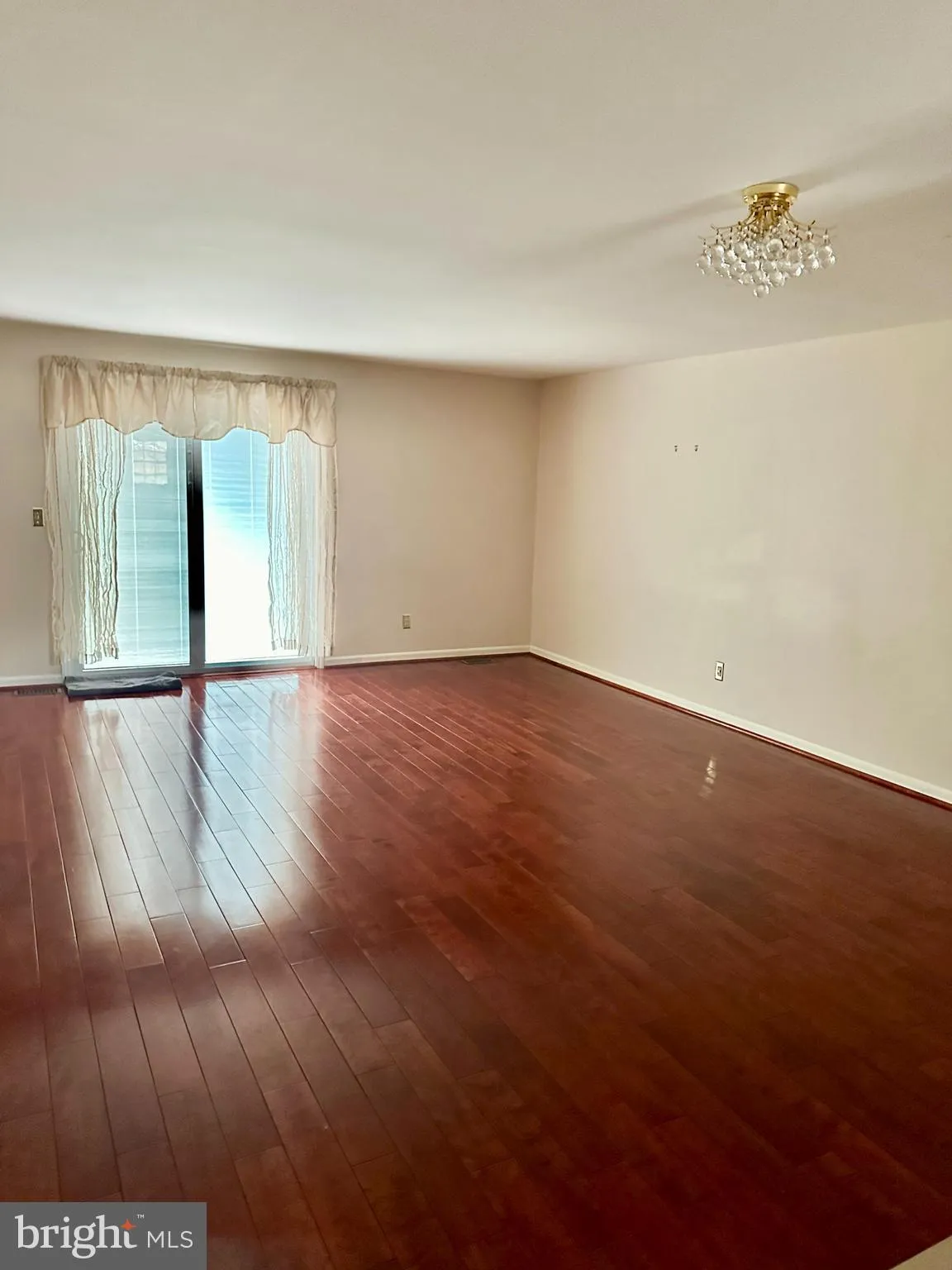 Cockeysville, Maryland 21030, United States, 2 Bedrooms Bedrooms, ,3 BathroomsBathrooms,Residential,Contingent,1151