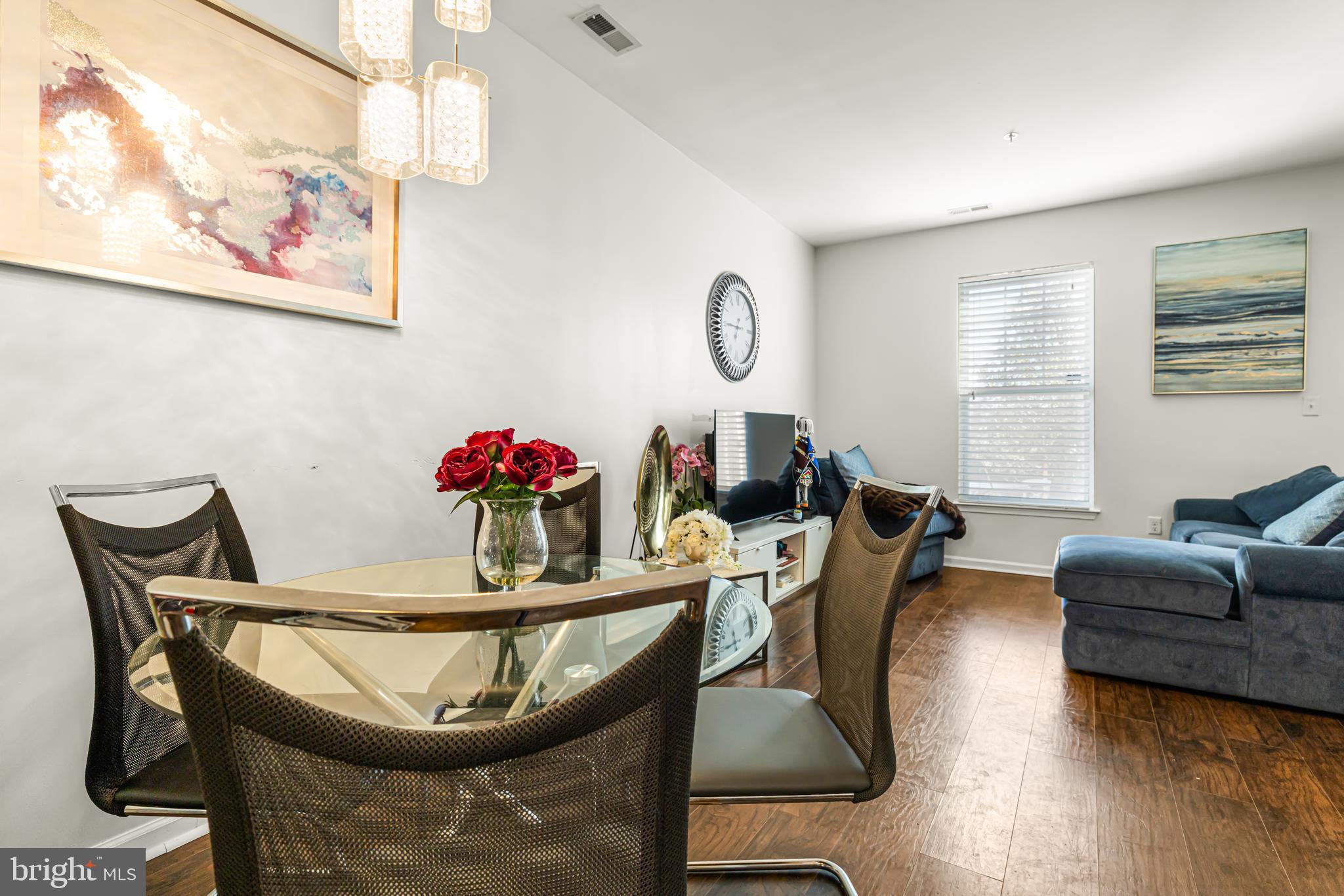 WYNGATE TOWNHOMES - Residential