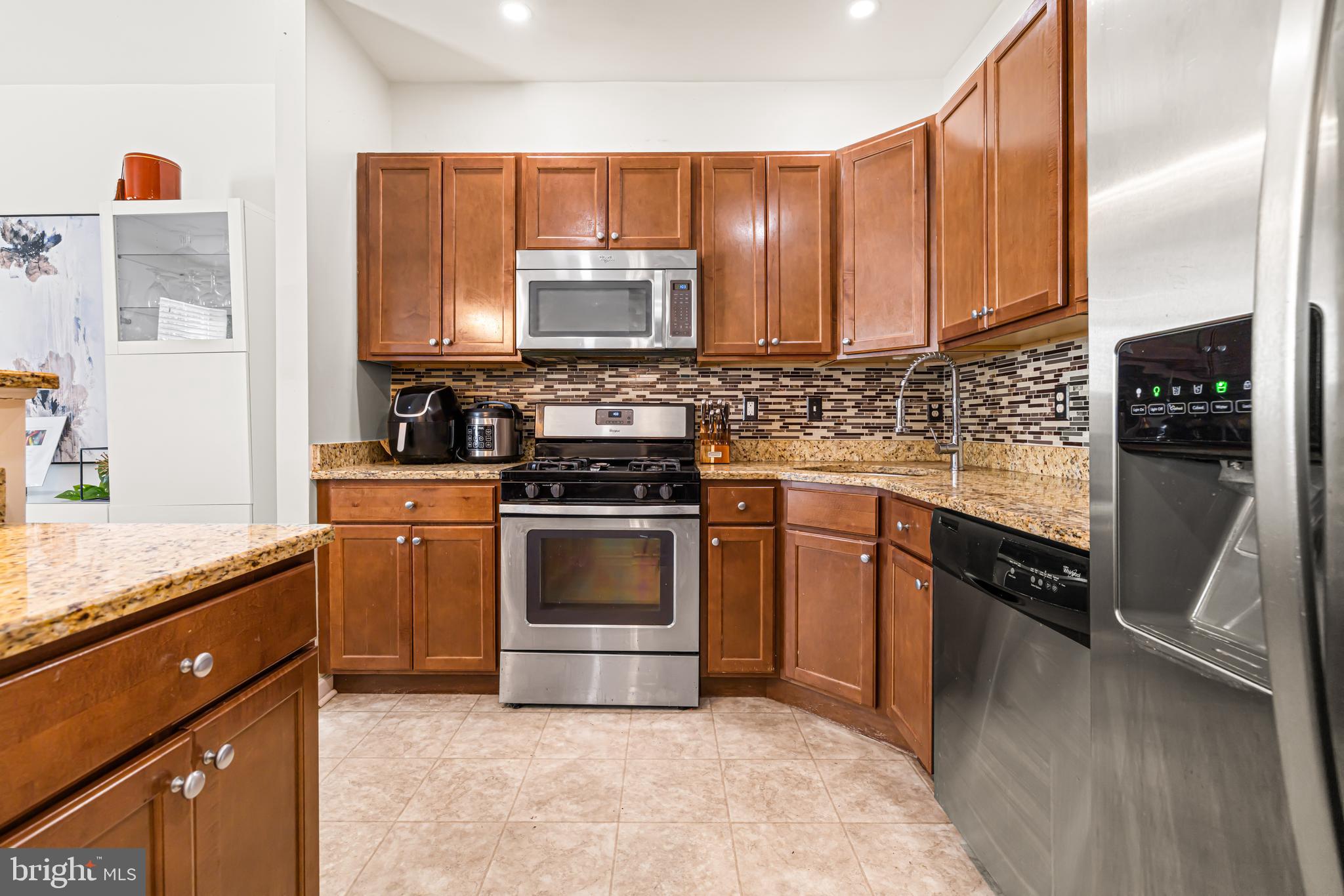 WYNGATE TOWNHOMES - Residential