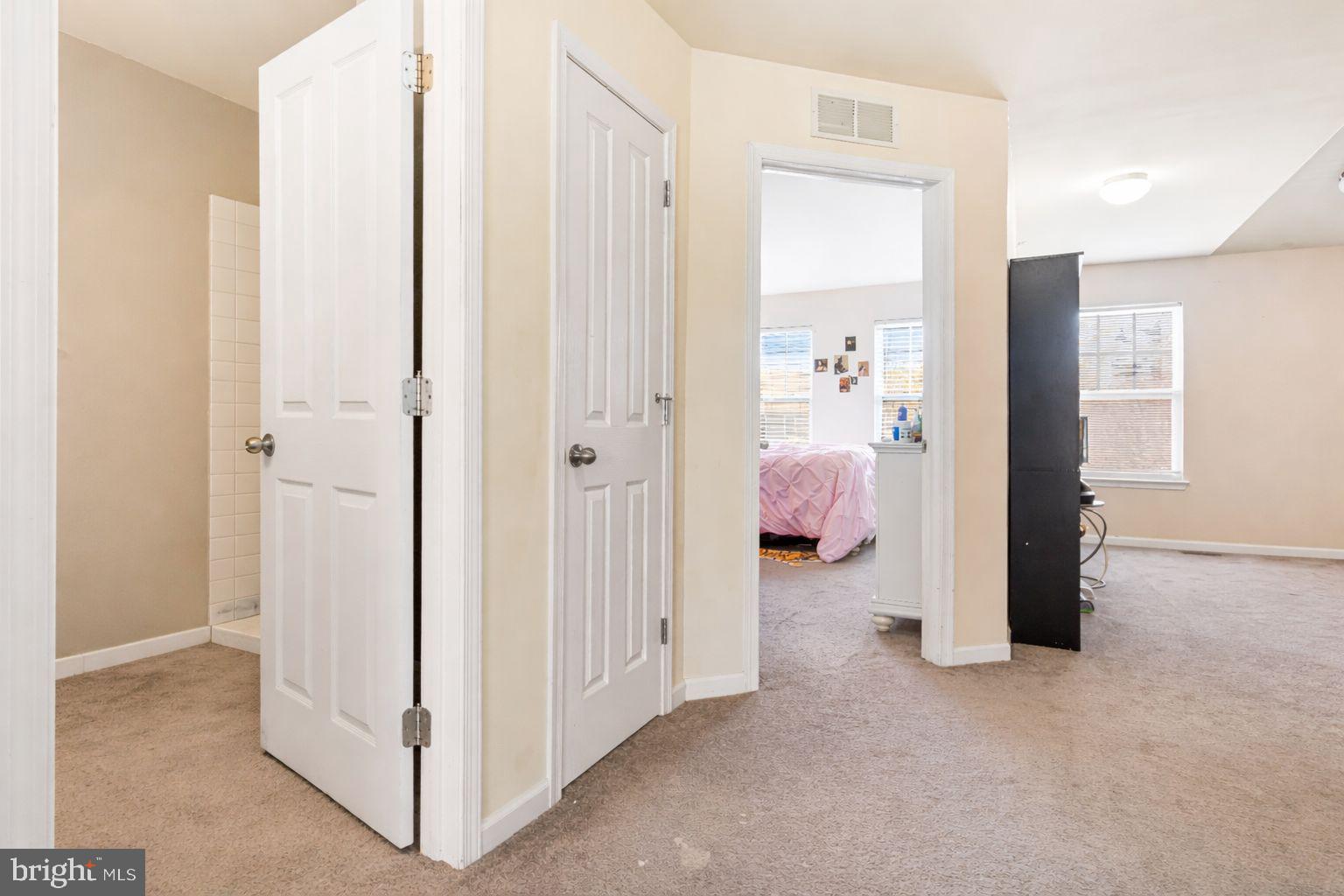 WYNGATE TOWNHOMES - Residential