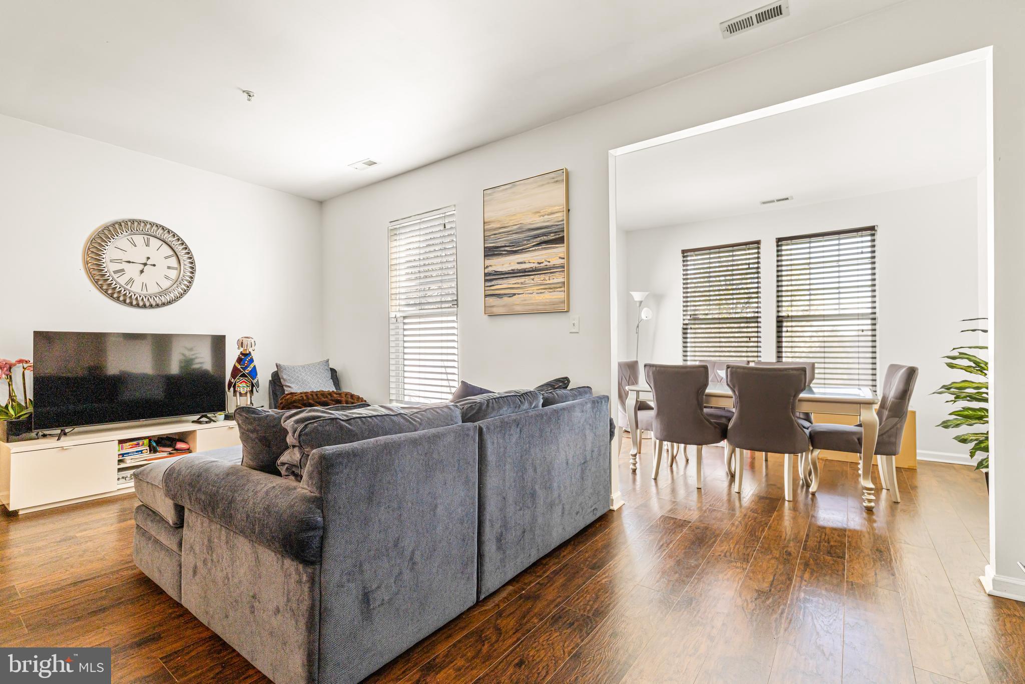 WYNGATE TOWNHOMES - Residential