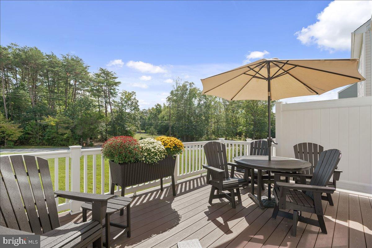 THE WOODS AT MYRTLE POINT - Residential