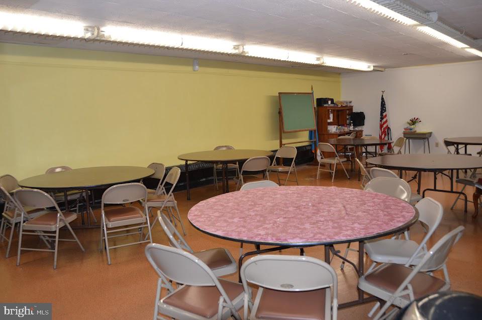 YORKVILLE - Commercial Sale